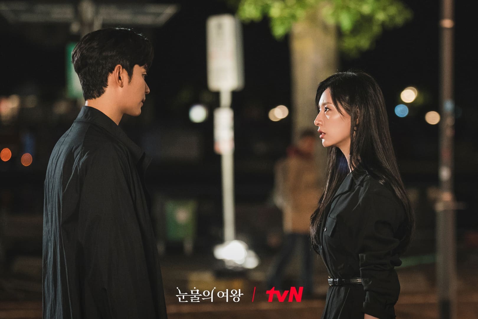 《淚之女王》劇情由結婚後的夫妻開始講起