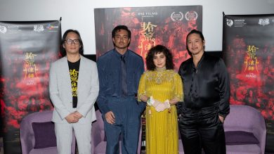 何超睡進 2 公噸垃圾窩、對塑膠袋飆獨白！《拾荒法師》曼谷影展首映掌聲不斷